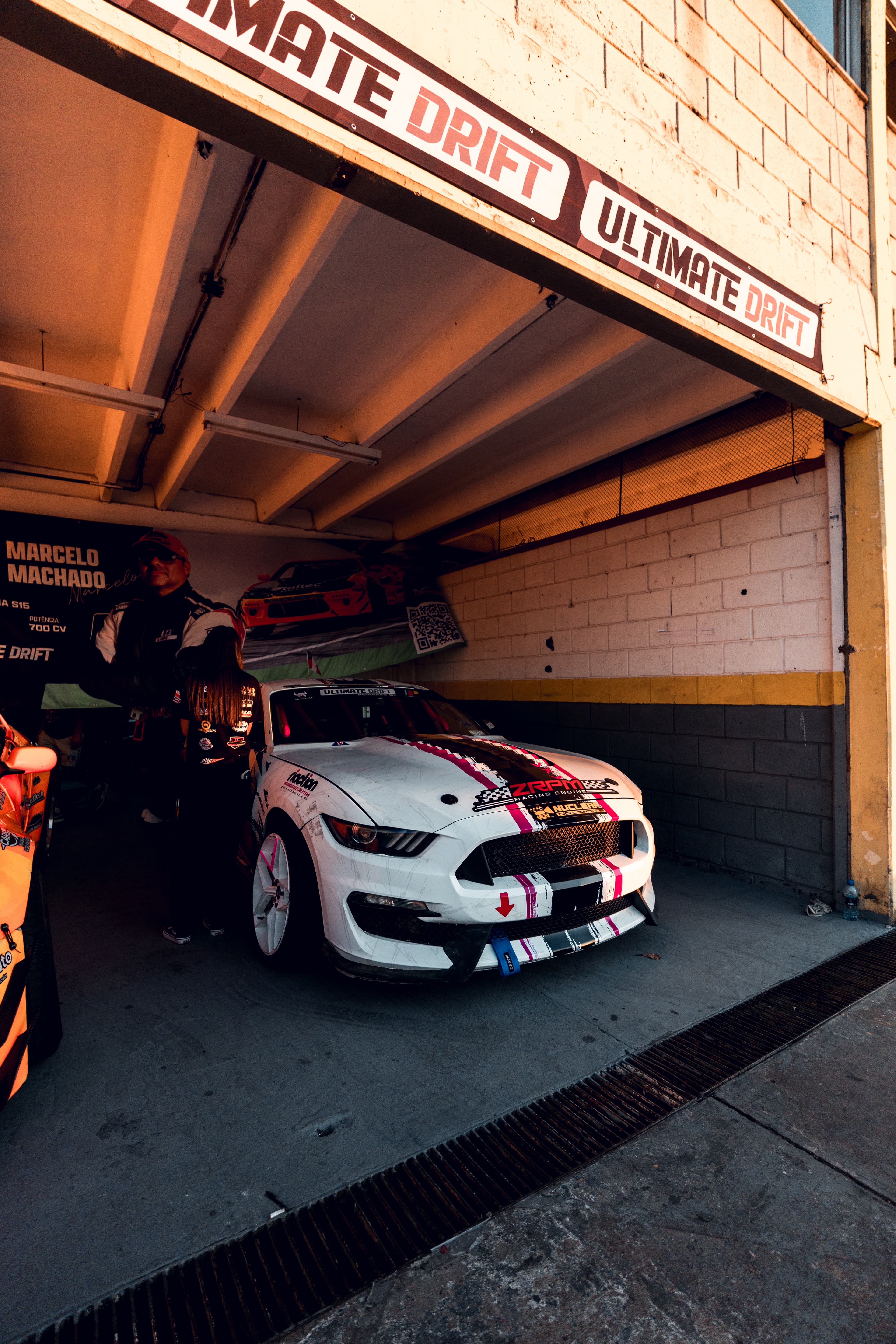 Mía Orellana en el paddock