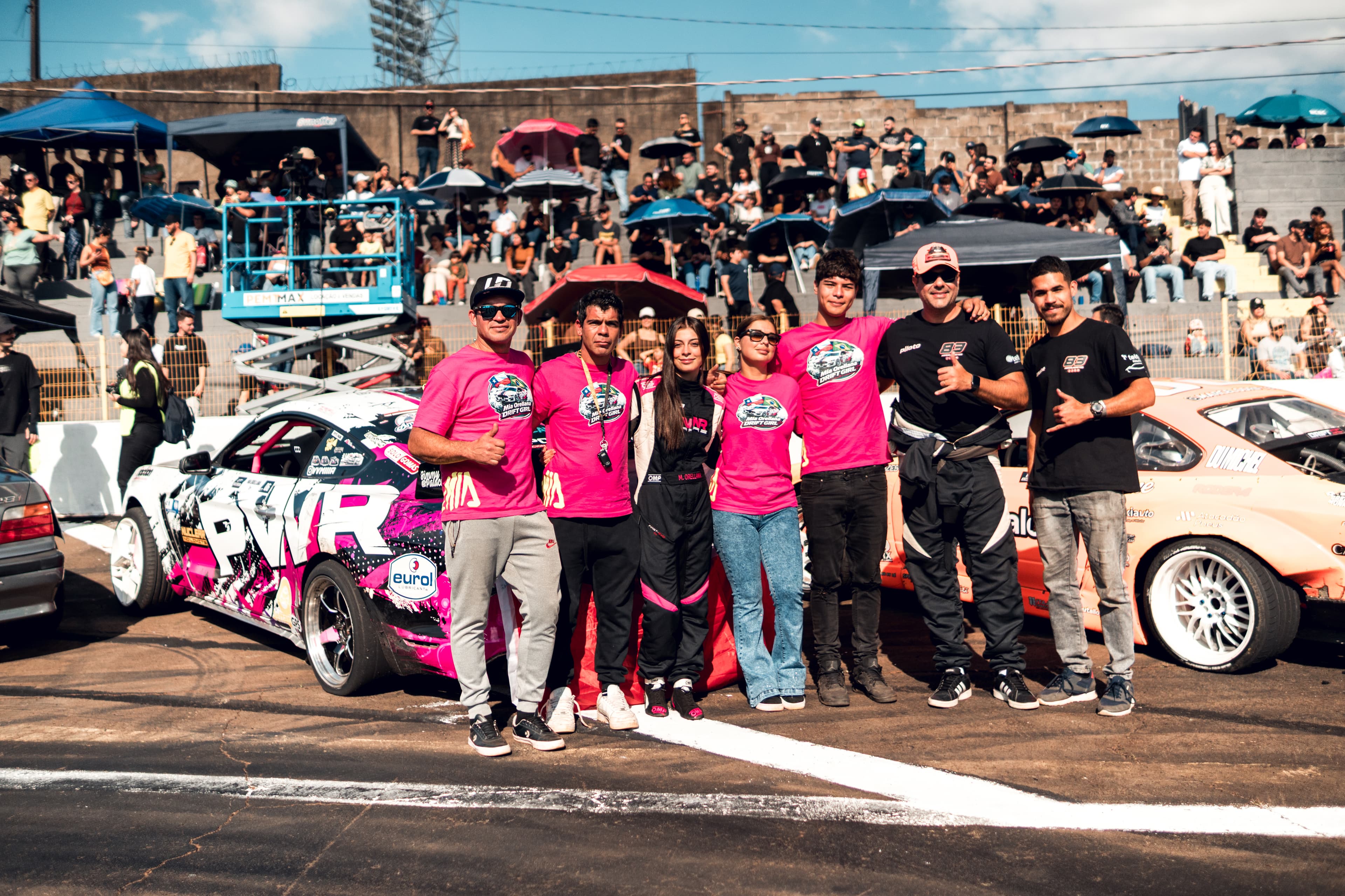 Mustang de drift en el circuito